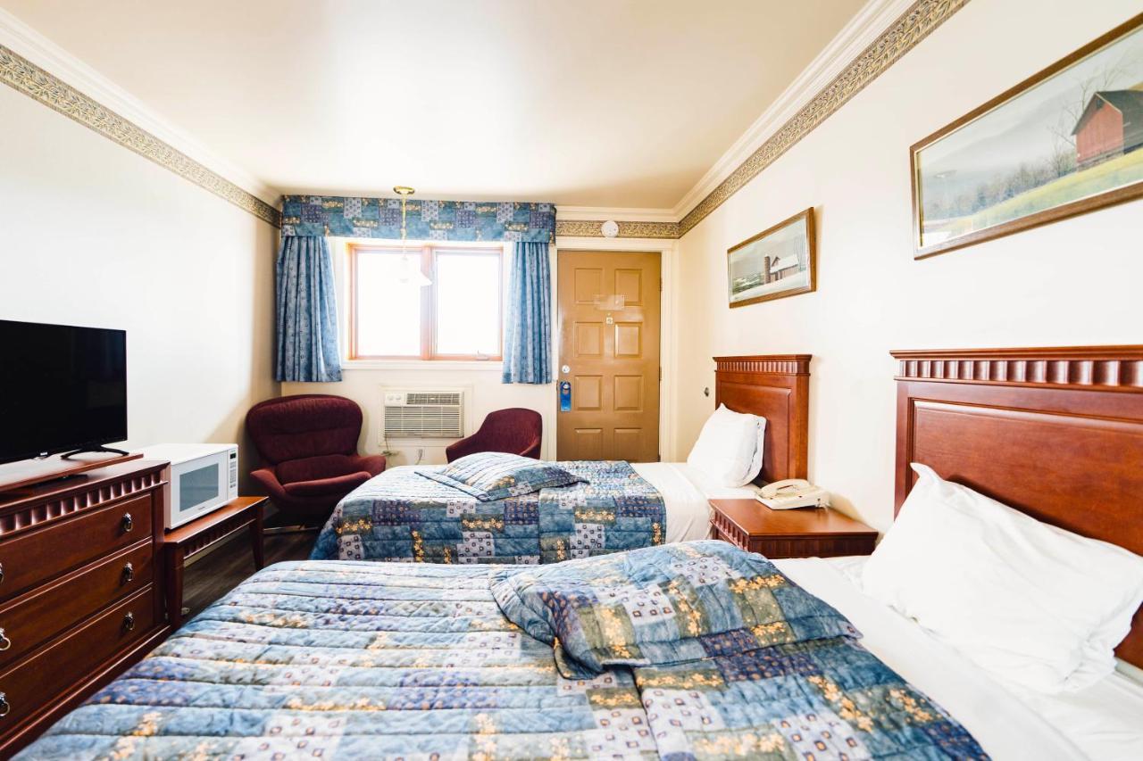 Auberge Harris Saint-Jean-sur-Richelieu Exterior photo
